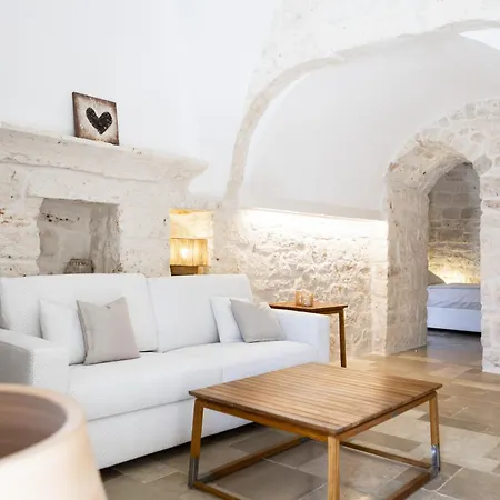 Pensión Trullo Nido Con Piscina In Comune Latiano