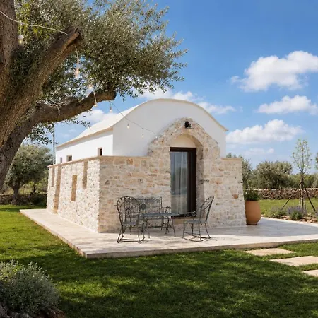 Trullo Nido Con Piscina In Comune