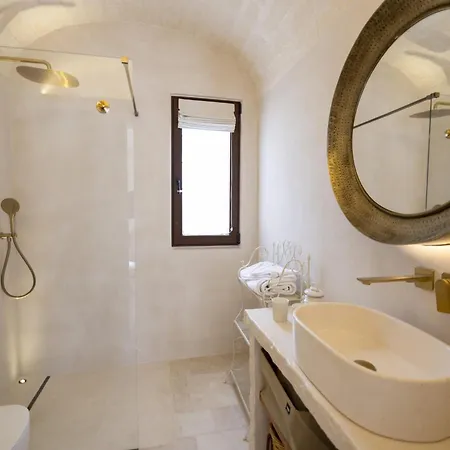 Trullo Nido Con Piscina In Comune 4*