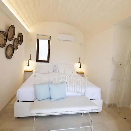 Pensión Trullo Nido Con Piscina In Comune