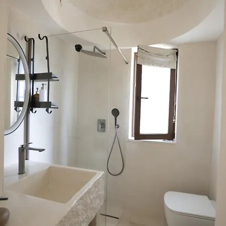 Trullo Nido Con Piscina In Comune 게스트하우스 Latiano