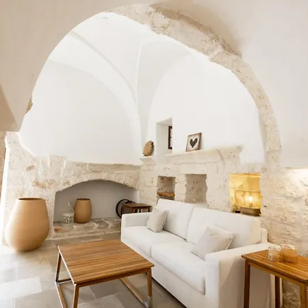 Trullo Nido Con Piscina In Comune Latiano