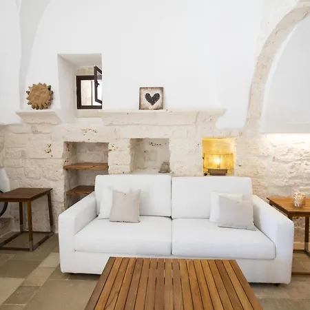 게스트하우스 Trullo Nido Con Piscina In Comune 4*