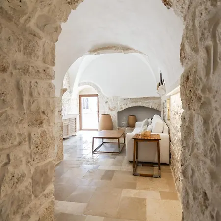 Trullo Nido Con Piscina In Comune 게스트하우스 Latiano