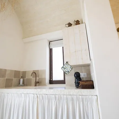 Pensión Trullo Nido Con Piscina In Comune