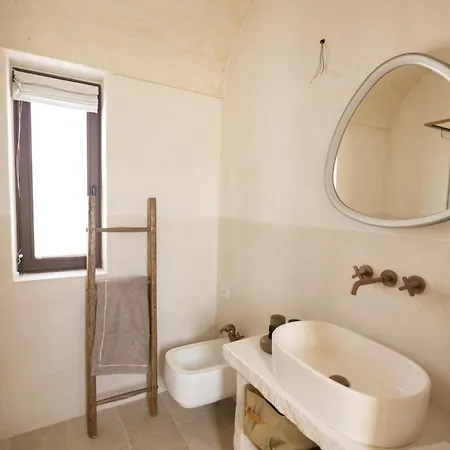 게스트하우스 Trullo Nido Con Piscina In Comune Latiano