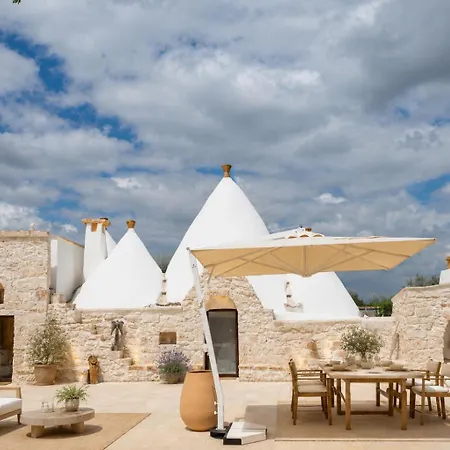 Trullo Nido Con Piscina In Comune 4*