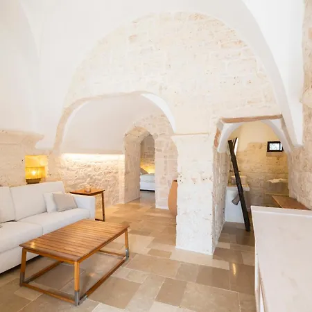 Trullo Nido Con Piscina In Comune 빌라