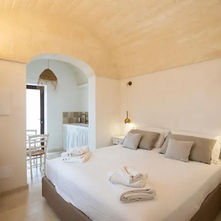 Trullo Nido Con Piscina In Comune Latiano
