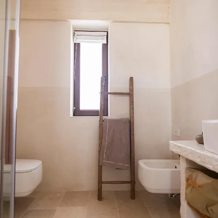 Trullo Nido Con Piscina In Comune Pensión