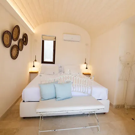 Trullo Nido Con Piscina In Comune Latiano