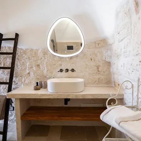 Trullo Nido Con Piscina In Comune Latiano