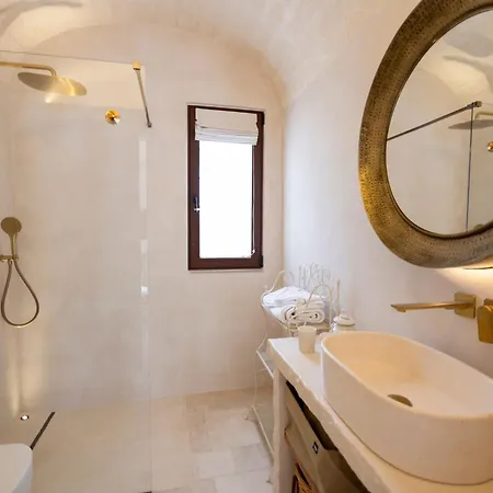 Pensión Trullo Nido Con Piscina In Comune Latiano